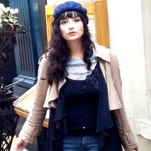 Meet your Posher, Claudia